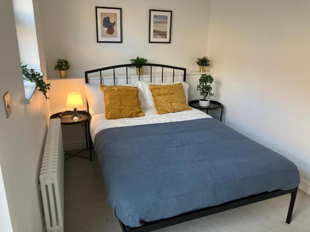 Awesome Refurbished 1 Bed Flat Few Steps To High St ! - 2 East House Appartement Epsom Buitenkant foto