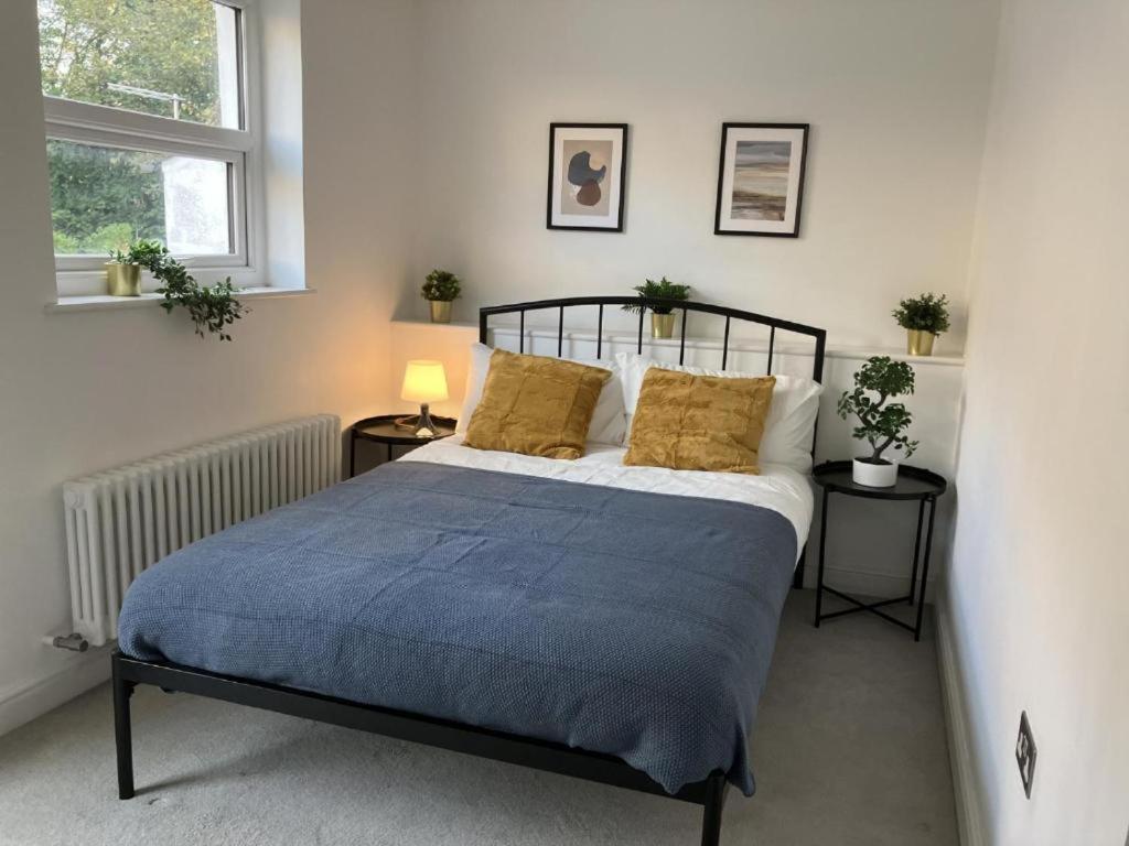 Awesome Refurbished 1 Bed Flat Few Steps To High St ! - 2 East House Appartement Epsom Buitenkant foto